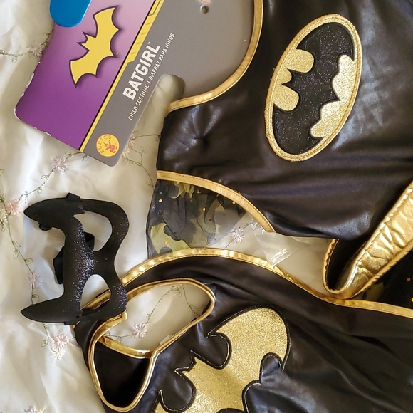 DC Batgirl Child Costume for Halloween - Picture 4 of 5